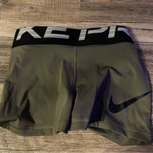 Women’s Nike pro shorts